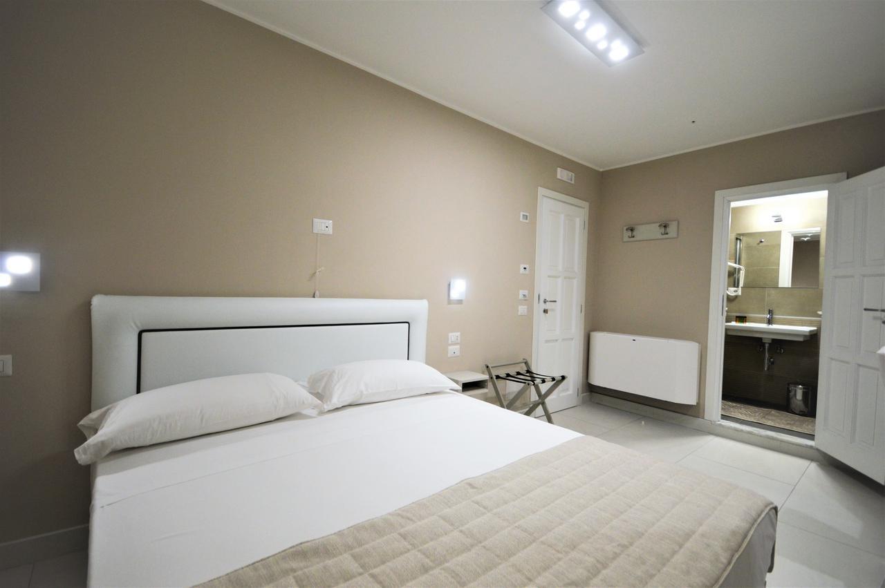 Hotel Residence Il Gabbiano ชิโรมารีนา ภายนอก รูปภาพ