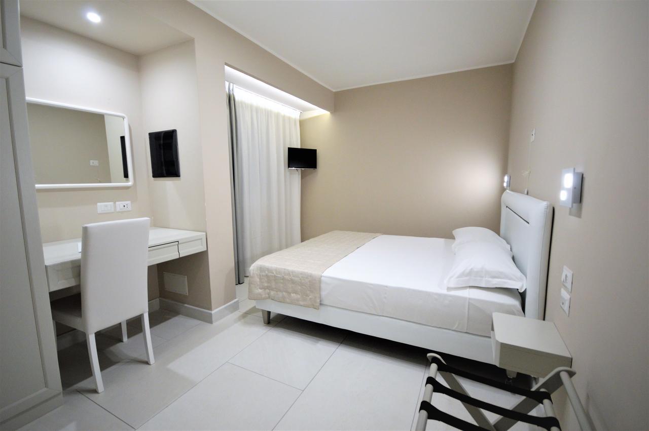 Hotel Residence Il Gabbiano ชิโรมารีนา ภายนอก รูปภาพ