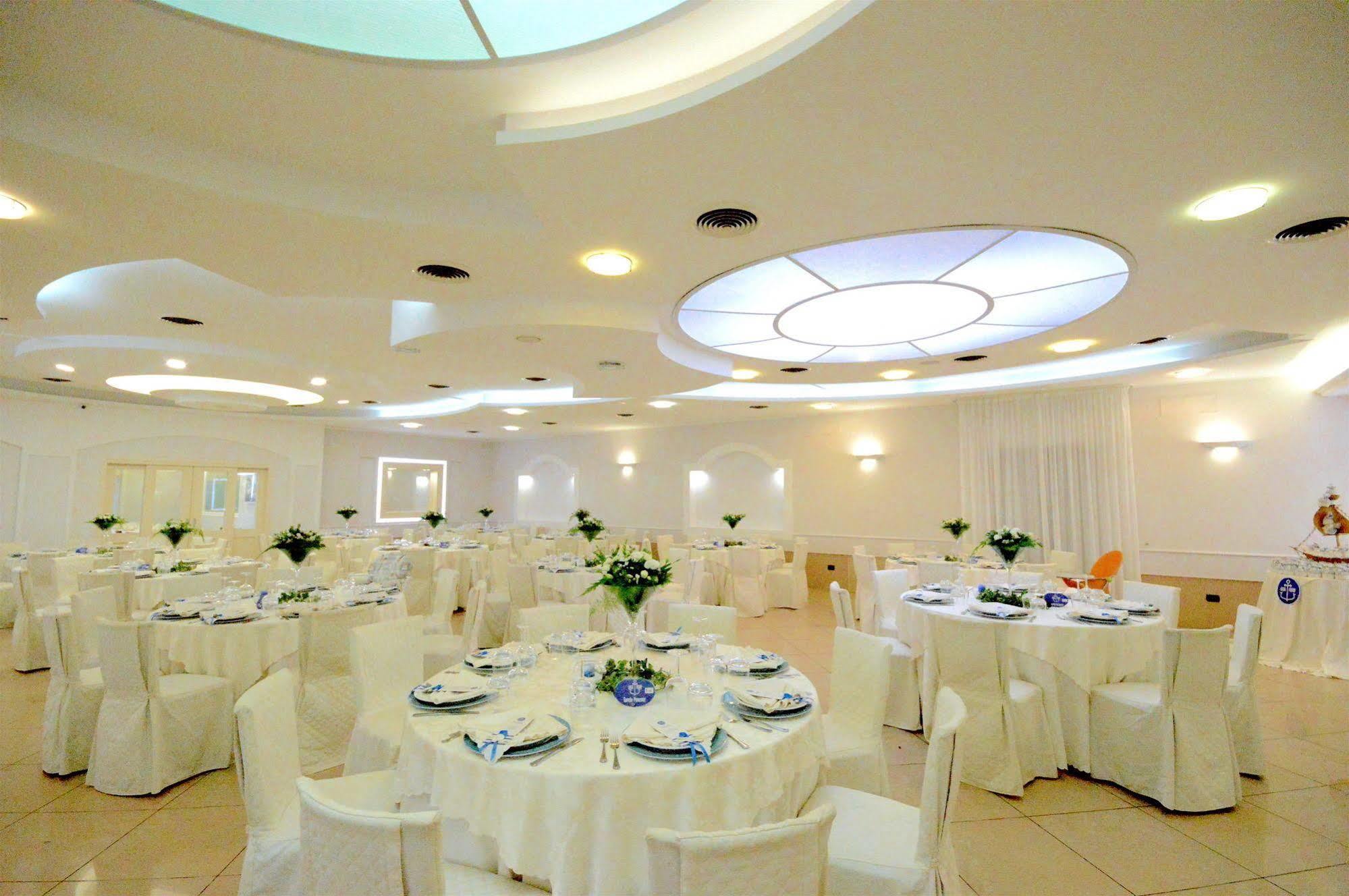 Hotel Residence Il Gabbiano ชิโรมารีนา ภายนอก รูปภาพ