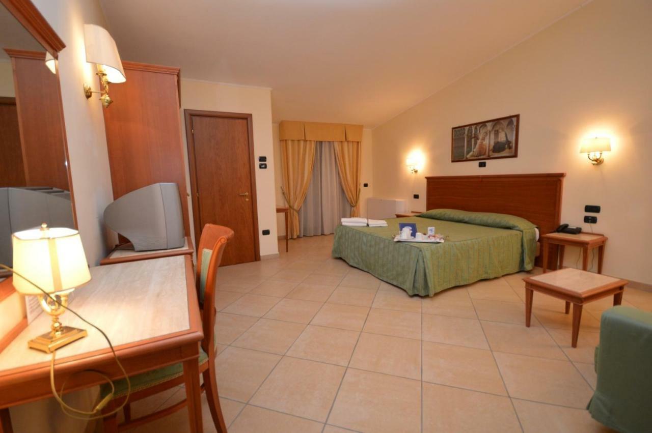 Hotel Residence Il Gabbiano ชิโรมารีนา ห้อง รูปภาพ